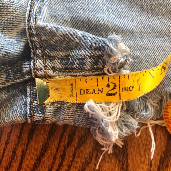 ❤️SOLD ON DEPOP❤️ Vintage Levi’s 512 Jean Cutoffs - Picture 8 of 8